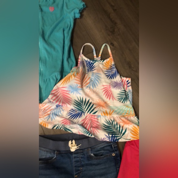 Girls summer clothing bundle - Picture 7 of 10